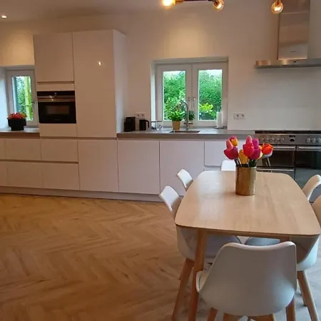 Holiday home Ons Achter *